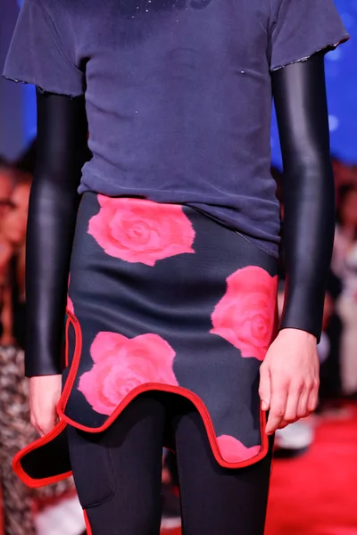 Look 30